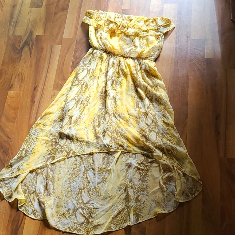 Yellow dress